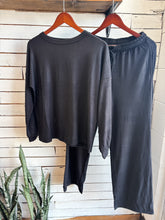 Load image into Gallery viewer, Black Long Sleeve Basic Set