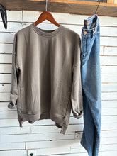 Load image into Gallery viewer, Brown Washed Pullover