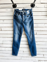 Load image into Gallery viewer, Sasha Judy Blue Skinny Jeans
