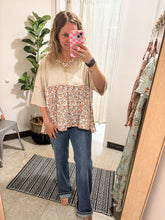 Load image into Gallery viewer, Oatmeal Coral Floral Knit Top