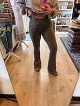 Load image into Gallery viewer, Truffle Crossover Flare Leggings