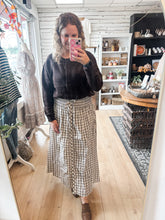 Load image into Gallery viewer, Dark Brown Henley Sweater
