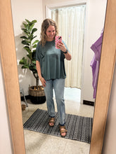 Load image into Gallery viewer, Ash Jade Ribbed Pocket Top
