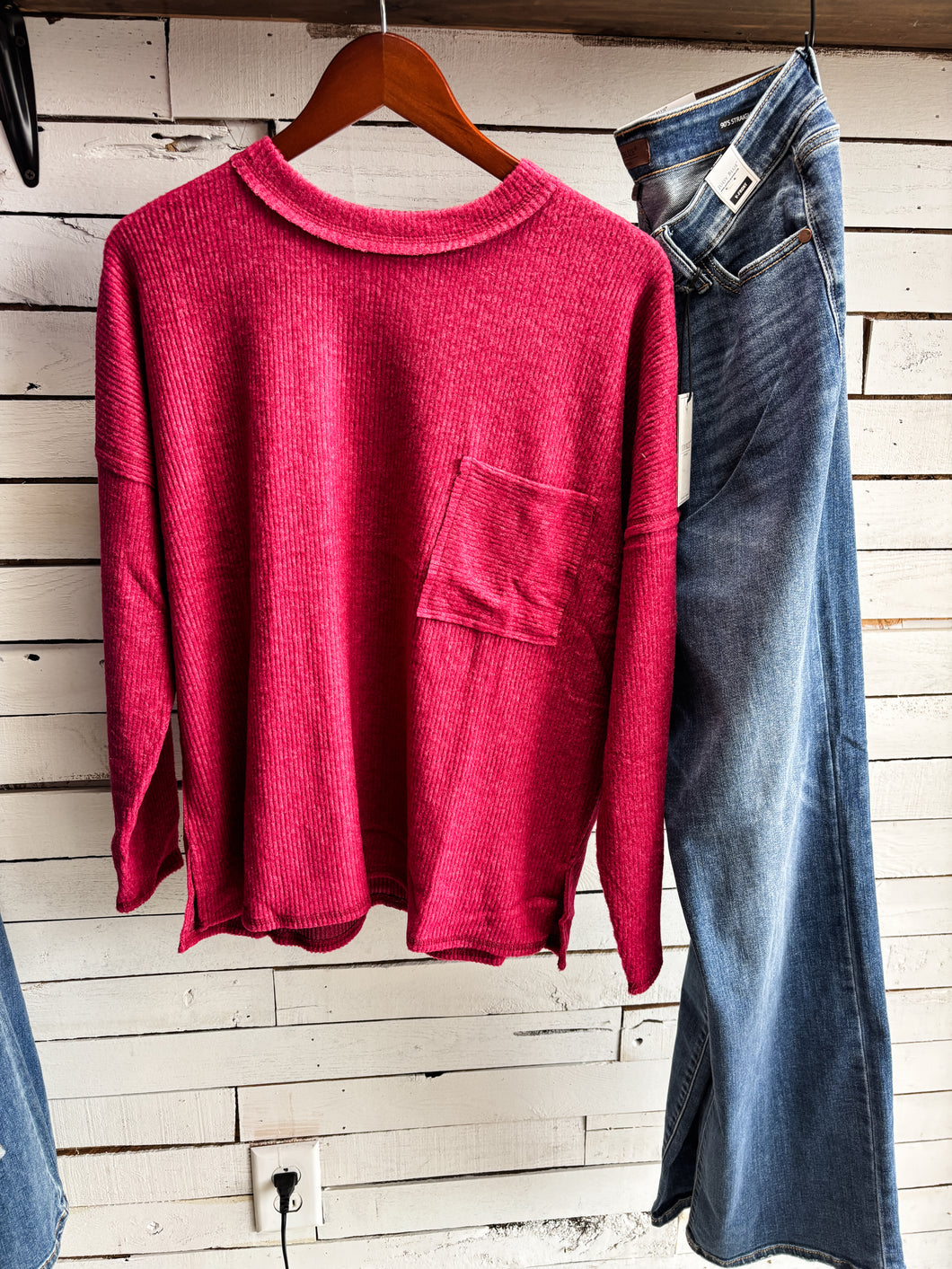 Cabernet Ribbed Pocket Top