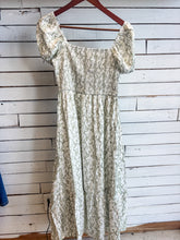 Load image into Gallery viewer, Olive Wavy Floral Midi Dress
